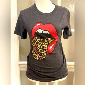 Girls Rolling Stone cheetah tongue size extra small
